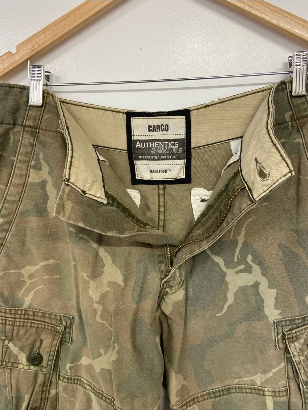Levi's Men's Camo Cargo Shorts Size 32